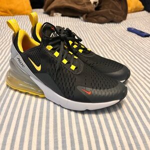 Nike Air 270